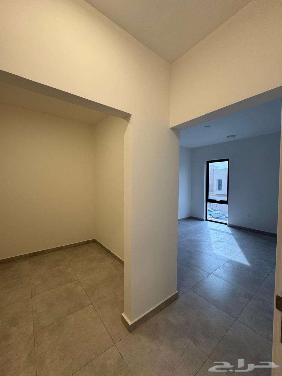5 bedroom villa in Al Narjis 6