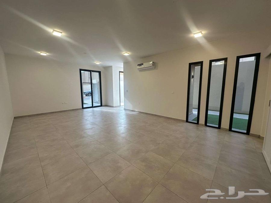 5 bedroom villa in Al Narjis 7