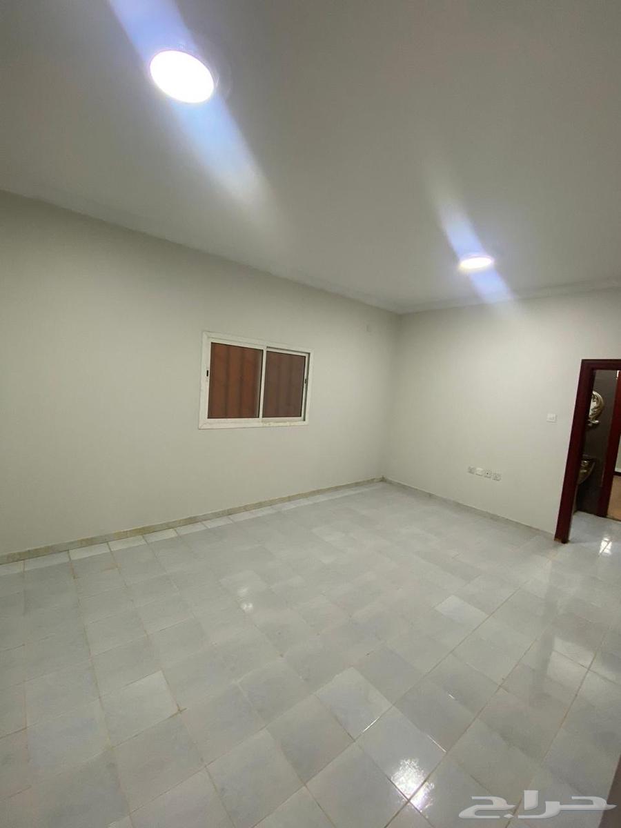 8 bedroom villa in Ishbiliyah, Riyadh 12
