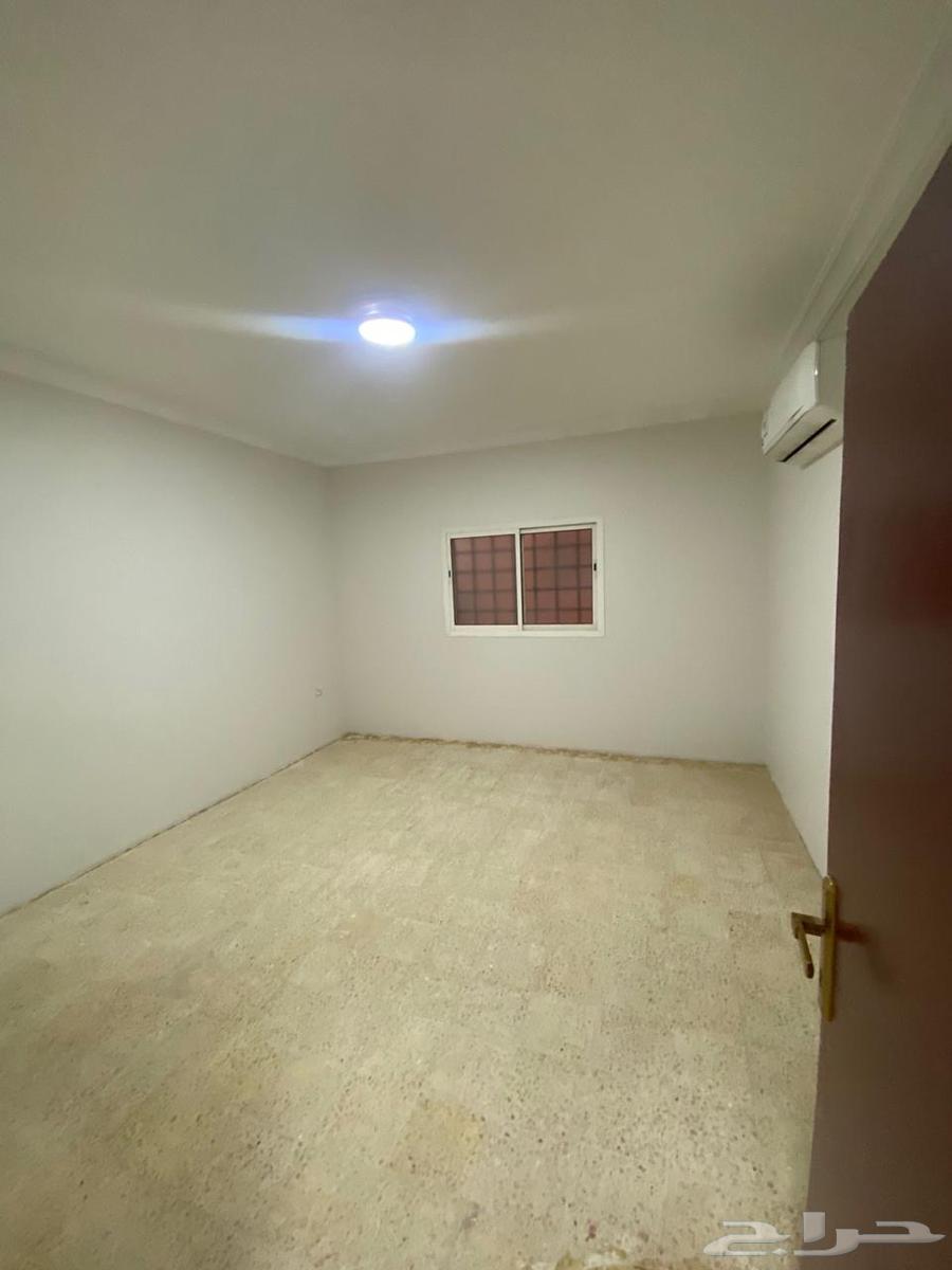 8 bedroom villa in Ishbiliyah, Riyadh 17