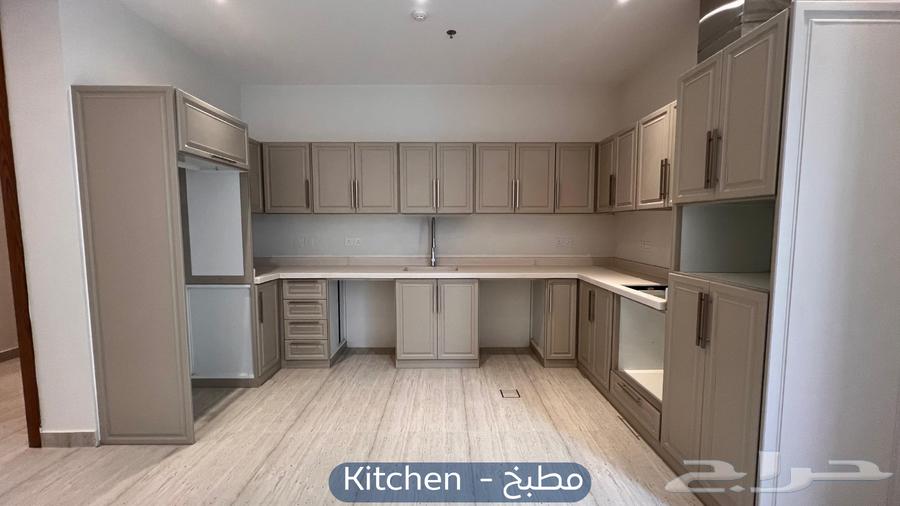 4 bedroom villa in Al Narjis 6