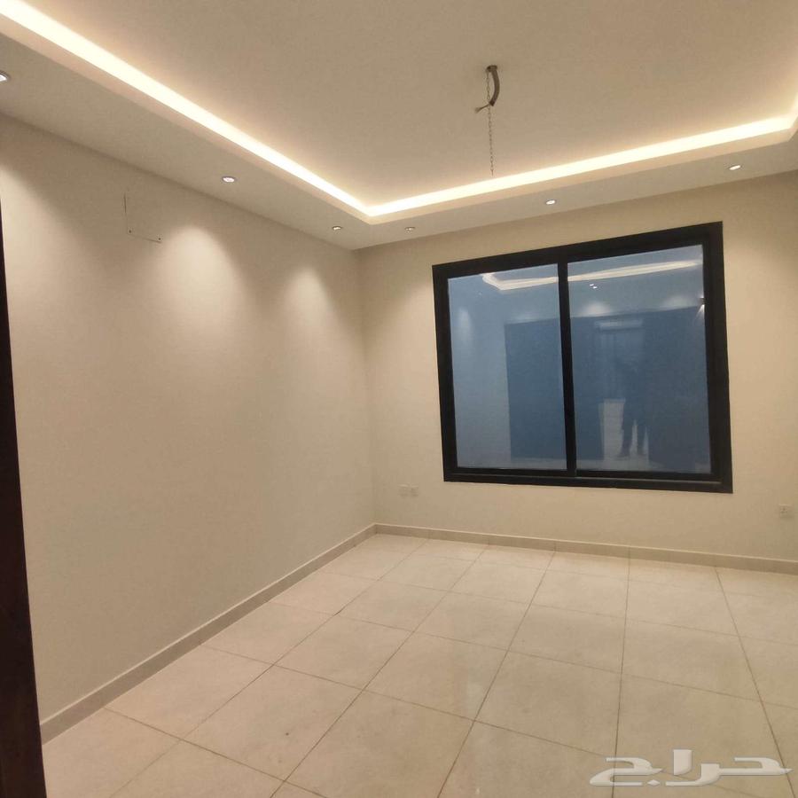 4 bedroom villa in Al Janadriyah 14