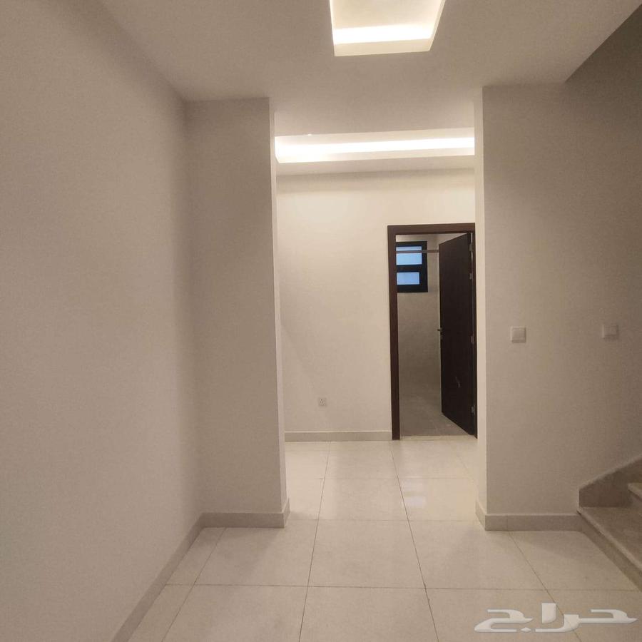 4 bedroom villa in Al Janadriyah 21