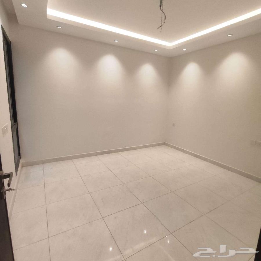 4 bedroom villa in Al Janadriyah 27