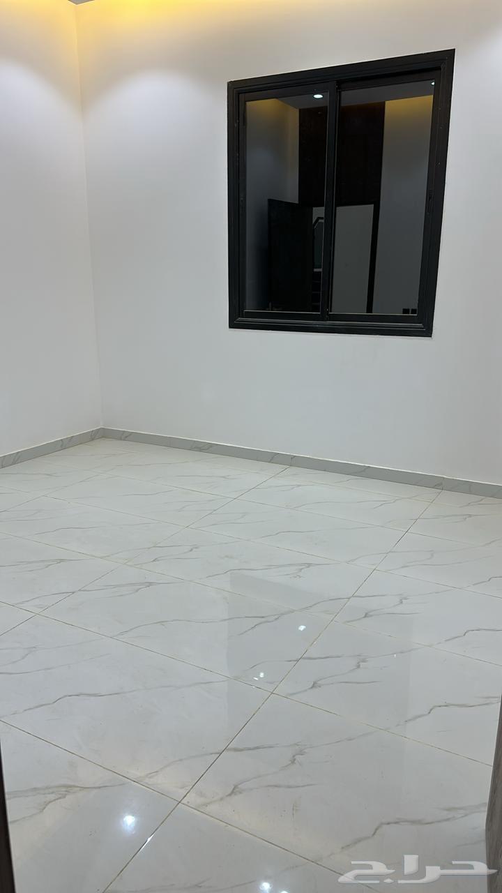 فيلا 4 غرف في الجنادرية 7
