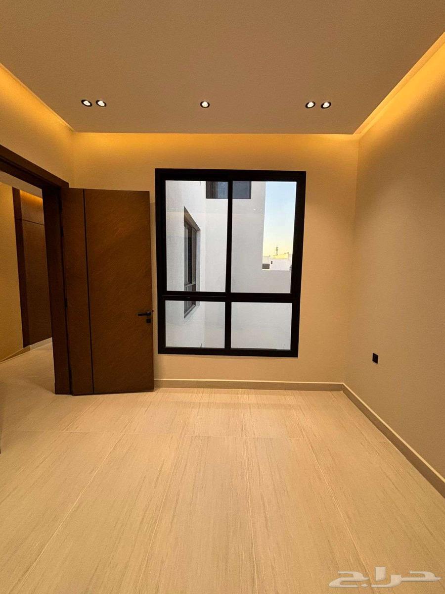5 bedroom villa in Al Mahdiyyah 2