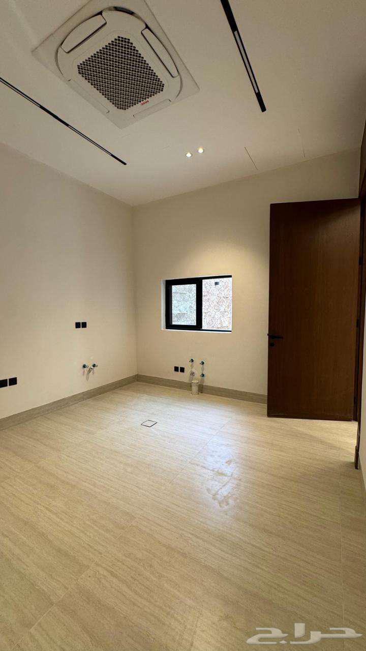 5 bedroom villa in Al Mahdiyyah 6