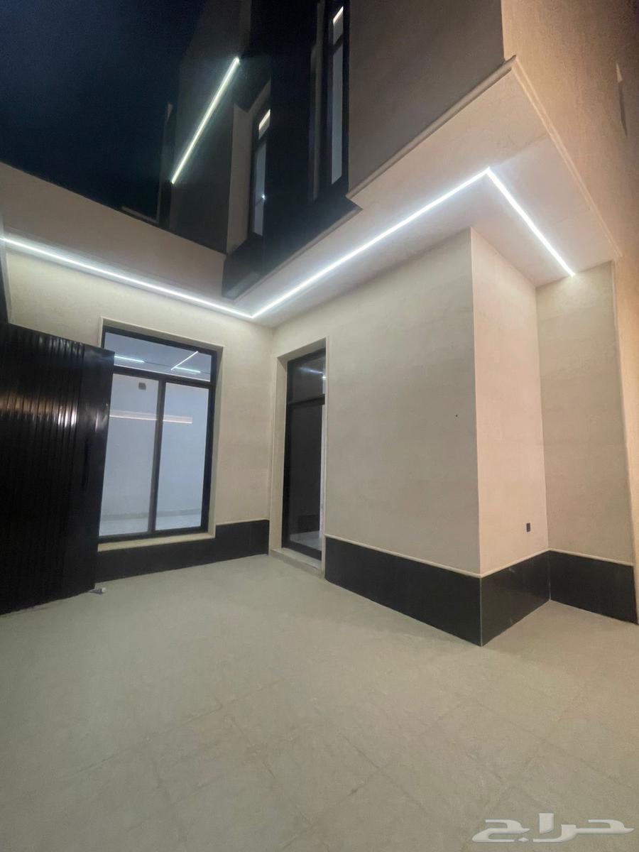 9 bedroom villa in Al Bayan 2