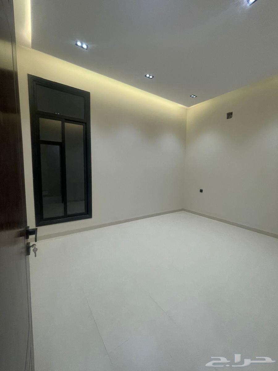 9 bedroom villa in Al Bayan 5