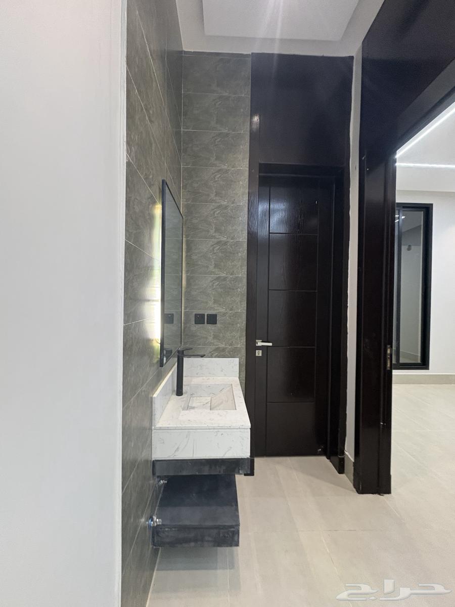 8 bedroom villa in Al Uraija Al Gharbiyah 12