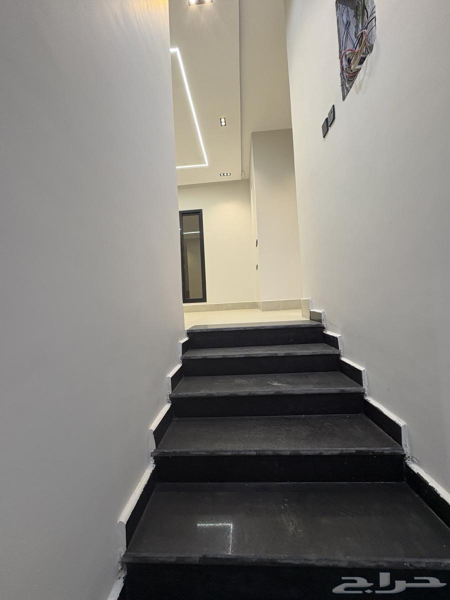 8 bedroom villa in Al Uraija Al Gharbiyah 15