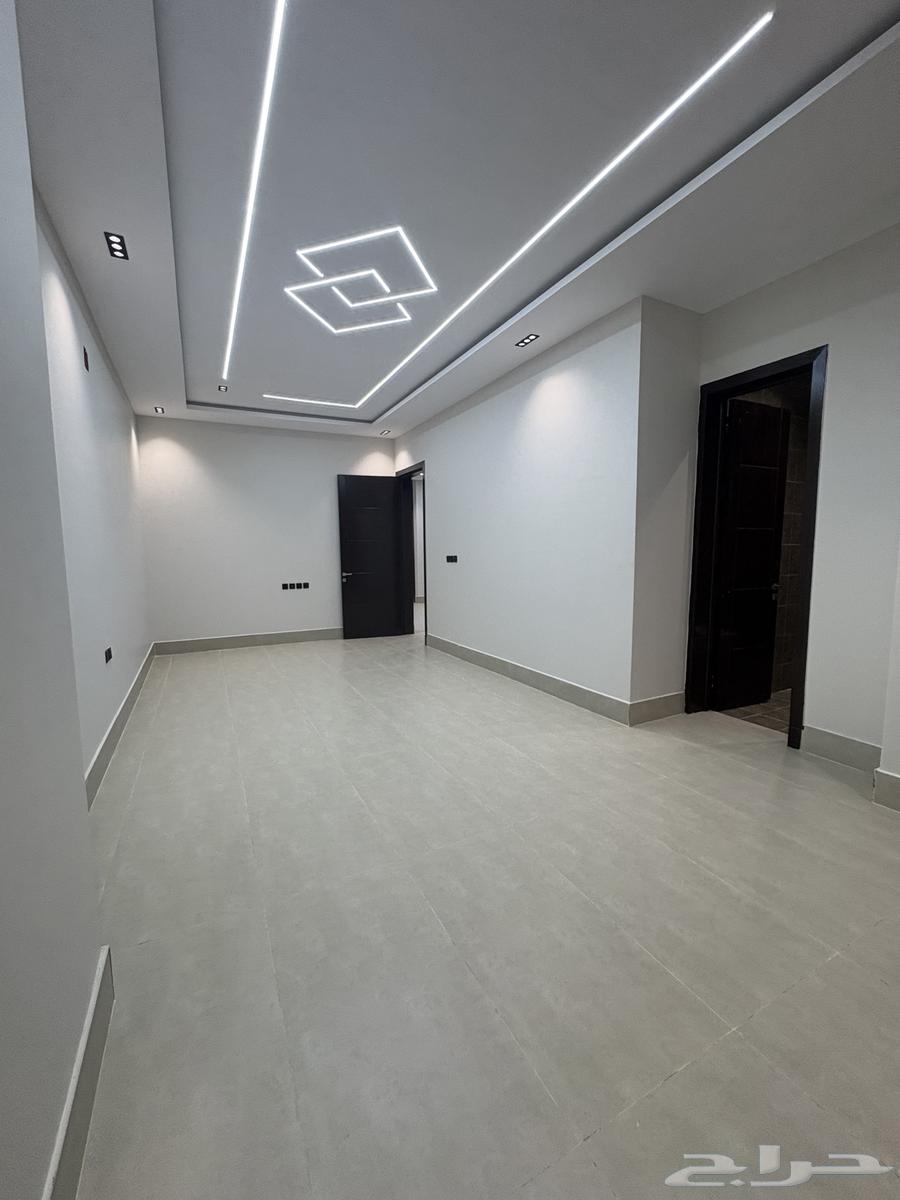 8 bedroom villa in Al Uraija Al Gharbiyah 17