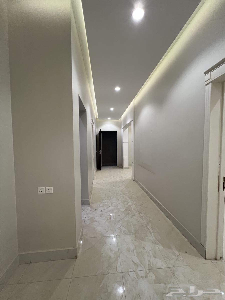 5 bedroom villa in Al Rimal 9