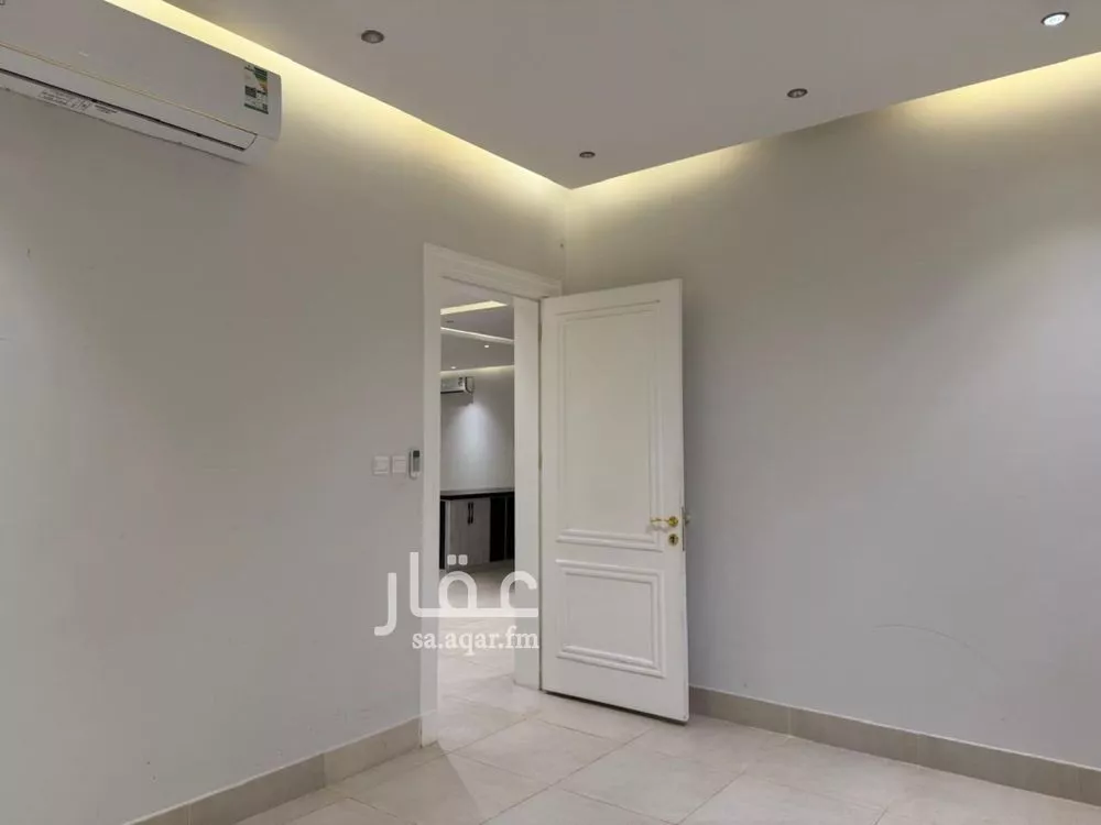 3 bedroom apartment in Al Yasmin 4