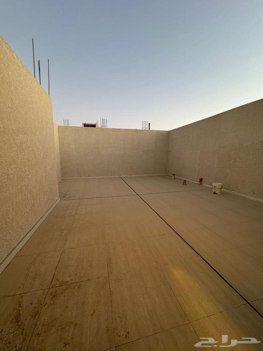 5 bedroom villa in Al Bayan 3