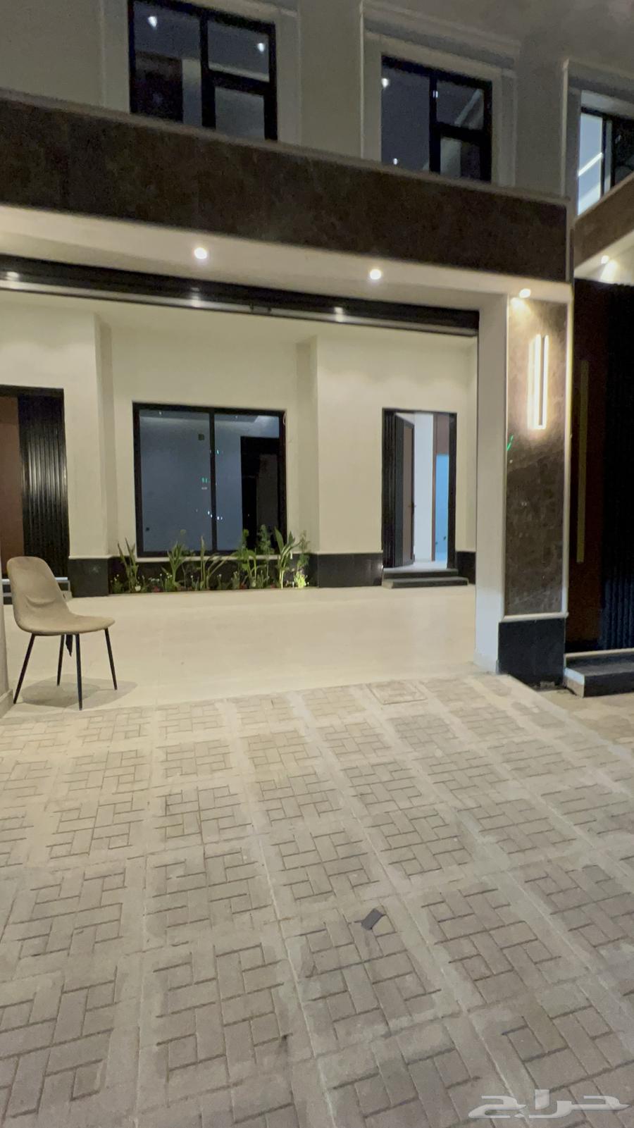 5 bedroom villa in Al Janadriyah 2