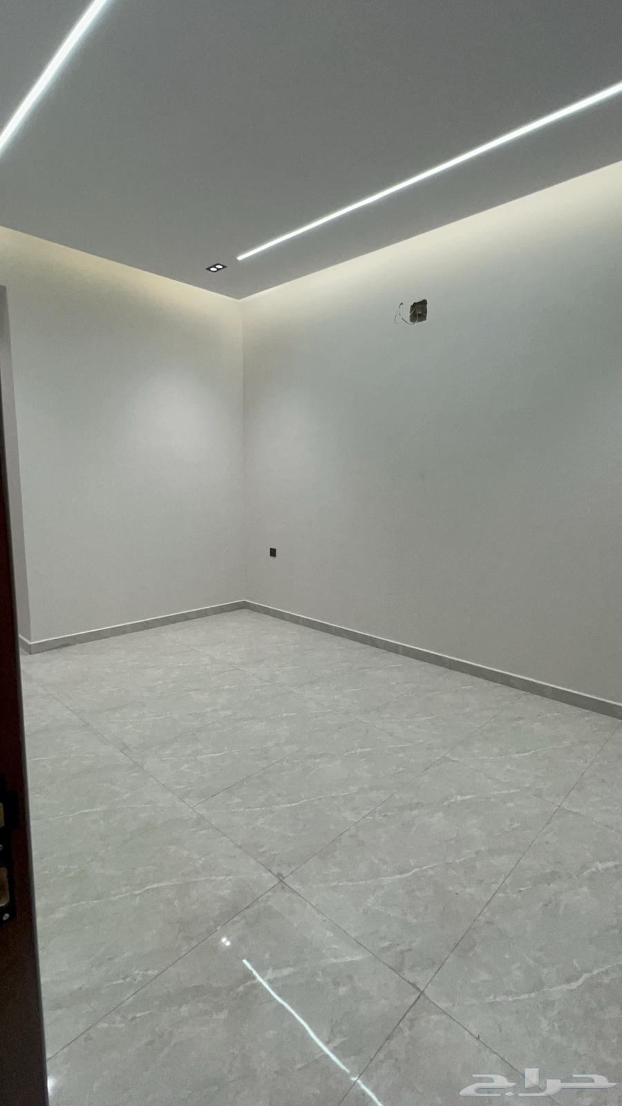 5 bedroom villa in Al Janadriyah 11