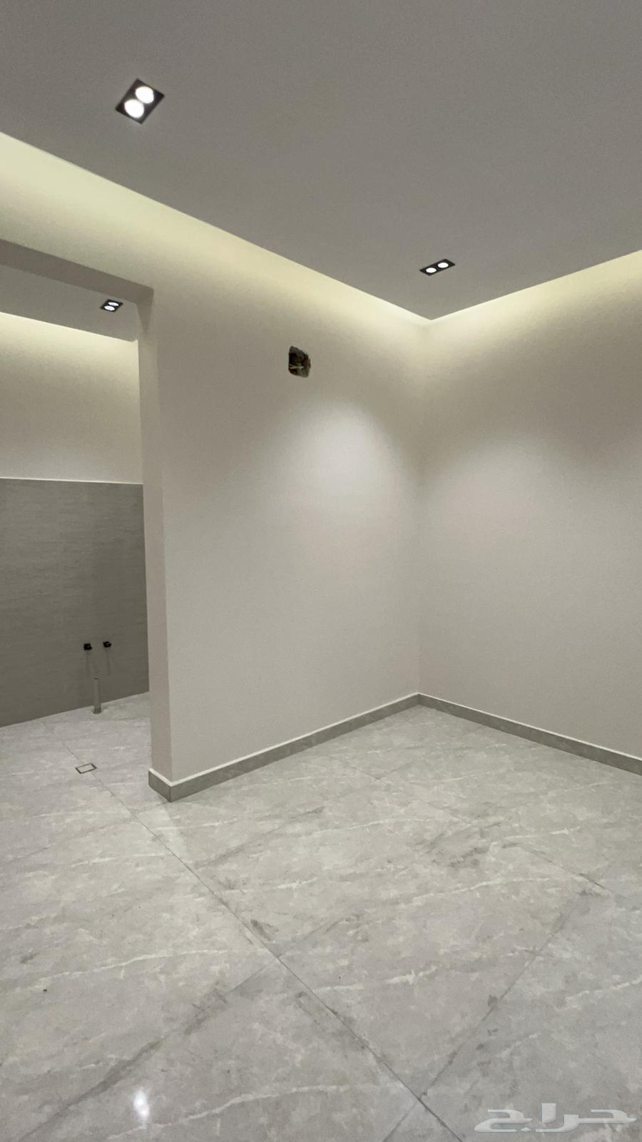 5 bedroom villa in Al Janadriyah 16