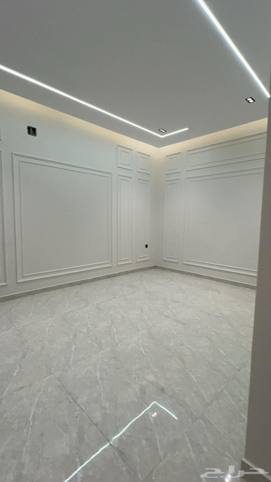 5 bedroom villa in Al Janadriyah 9