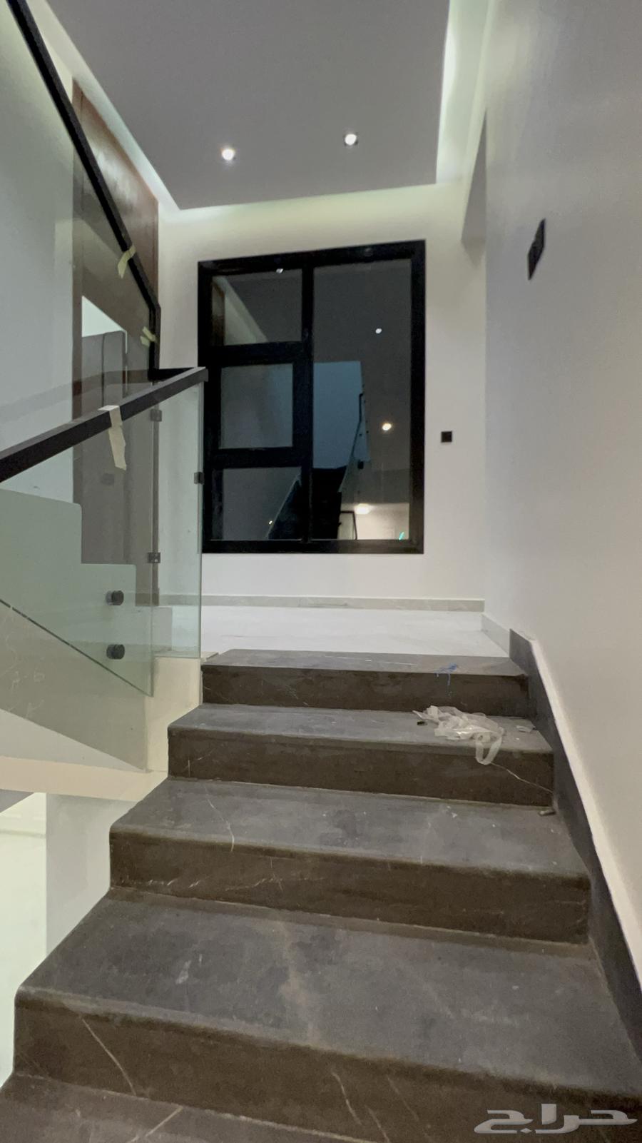 5 bedroom villa in Al Janadriyah 10