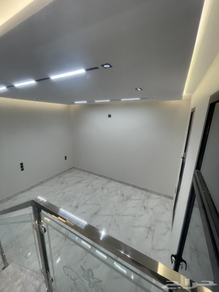 9 bedroom villa in Al Bayan 13