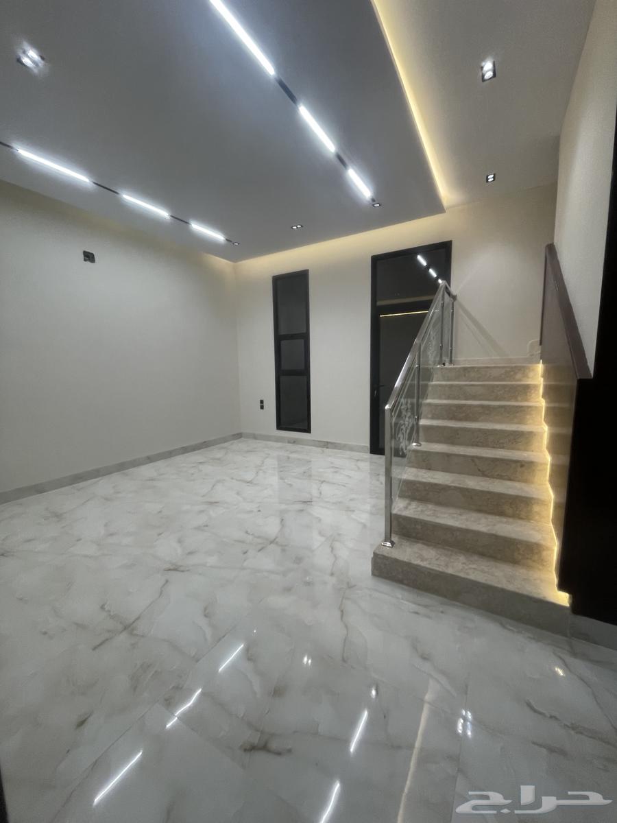 9 bedroom villa in Al Bayan 15