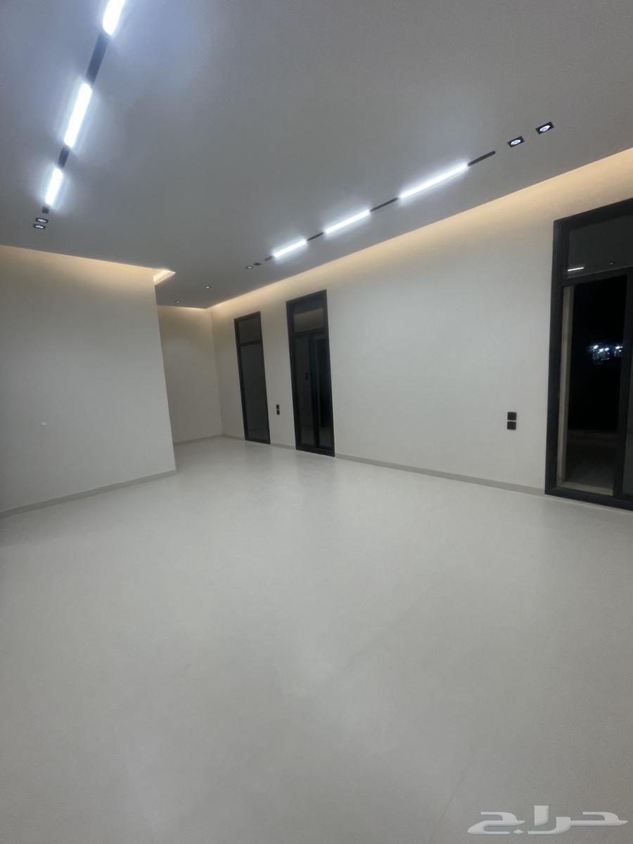 9 bedroom villa in Al Bayan 8