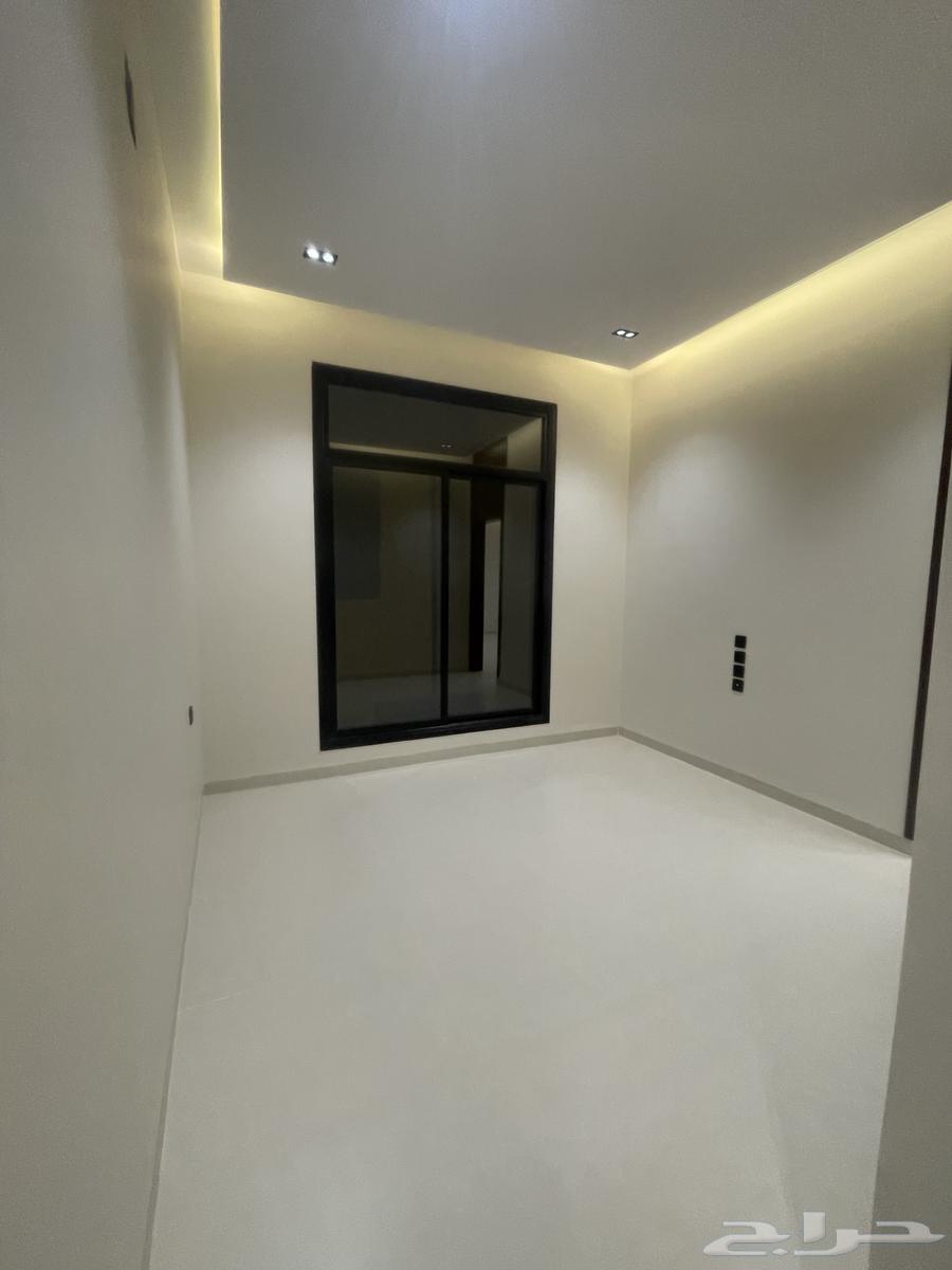 9 bedroom villa in Al Bayan 9