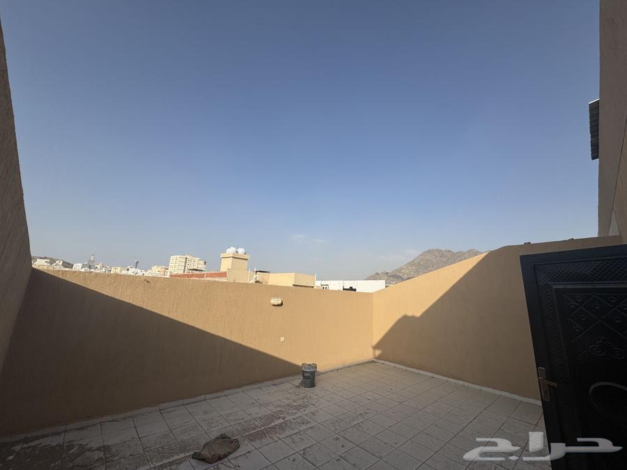 شقة 3 غرف في بطحاء قريش 2