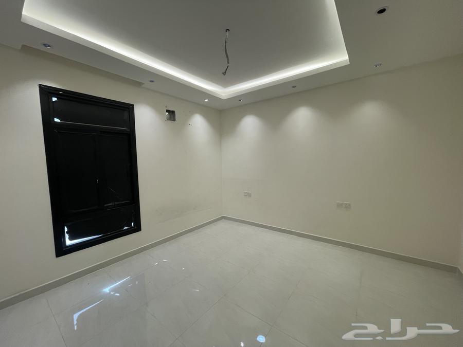 4 bedroom villa in Al Janadriyah 24