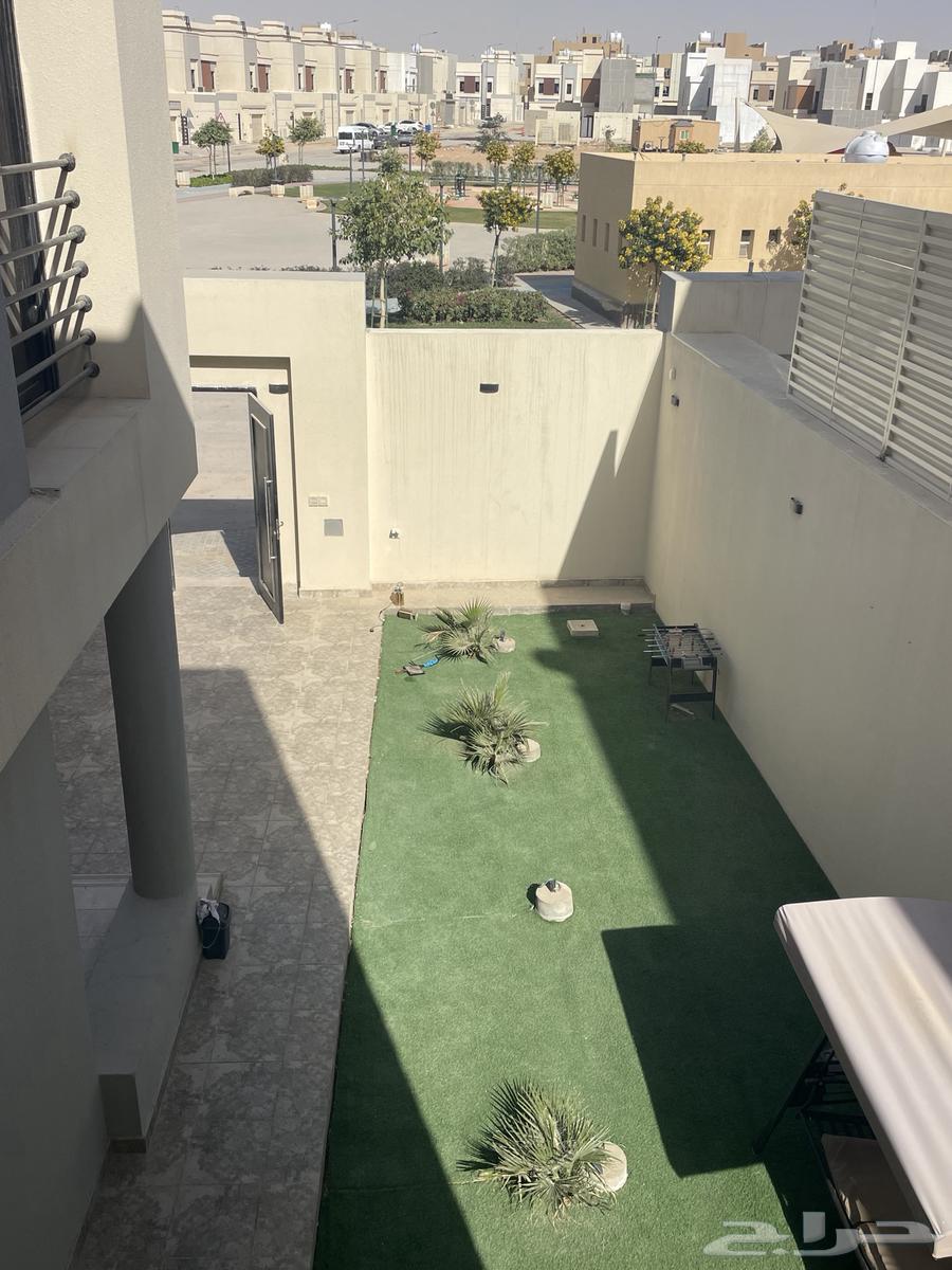 4 bedroom villa in Al Janadriyah 28