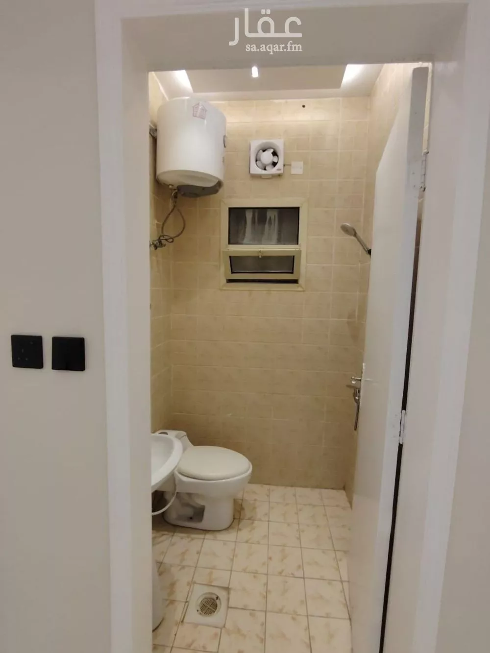 3 bedroom floor in Al Munsiyah 2