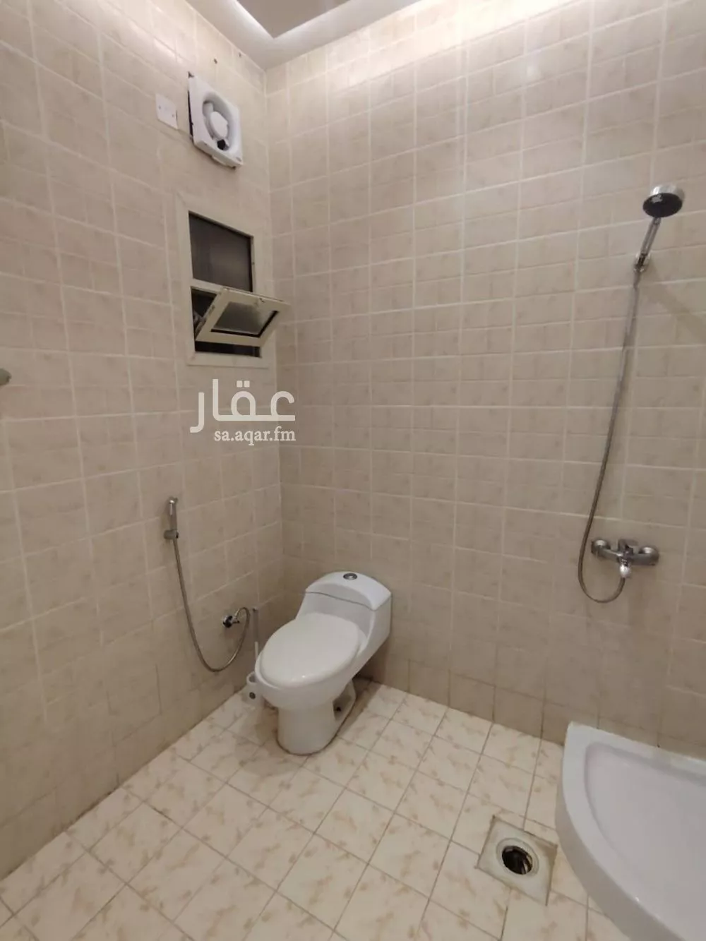 3 bedroom floor in Al Munsiyah 8