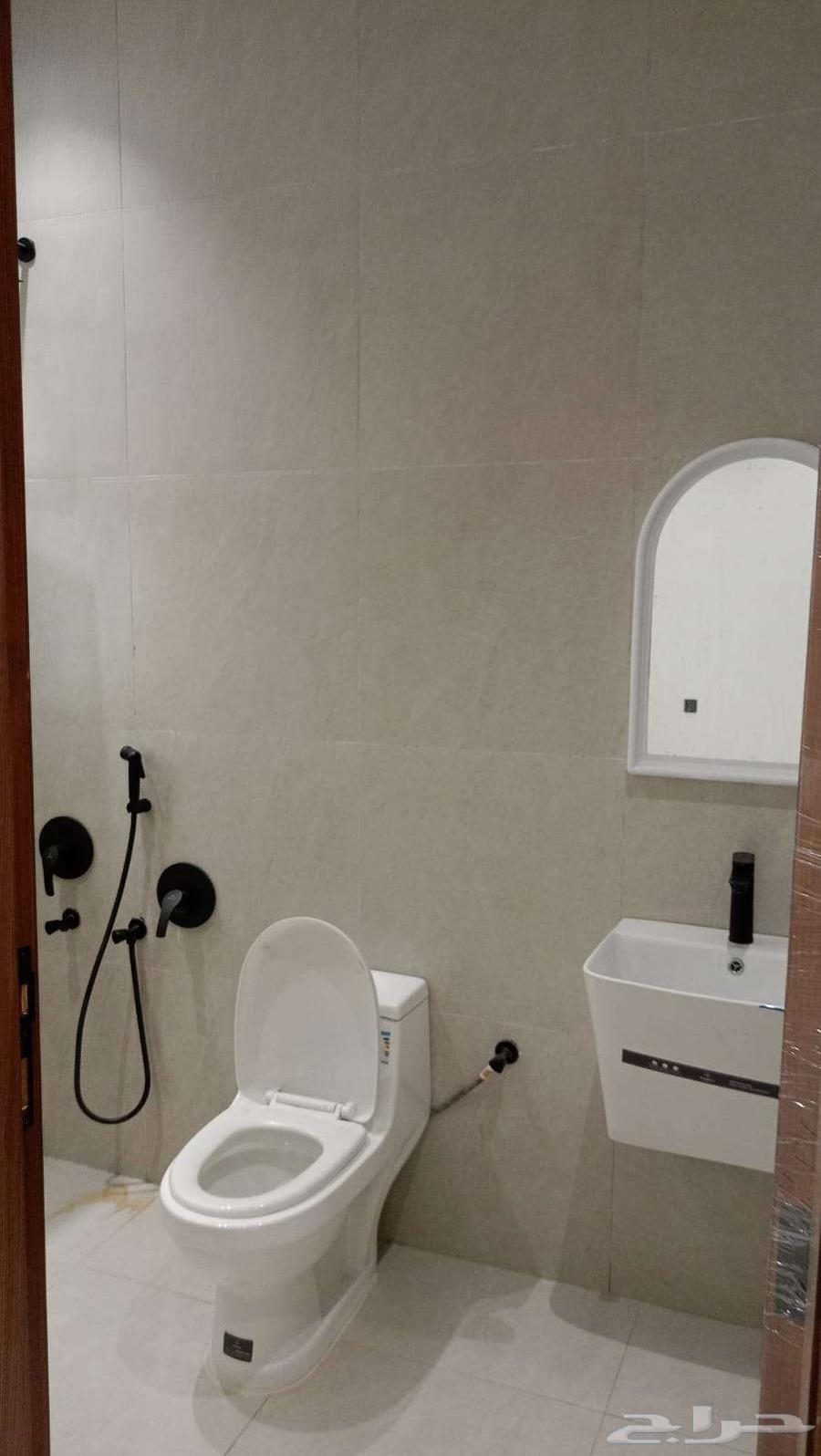 5 bedroom villa in Al Wisam 14