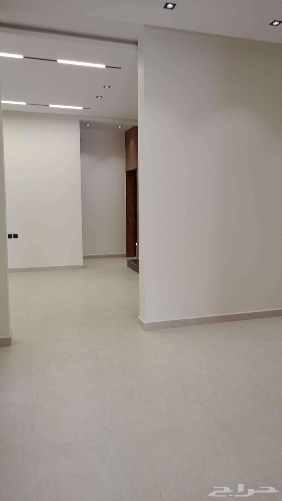 5 bedroom villa in Al Wisam 9