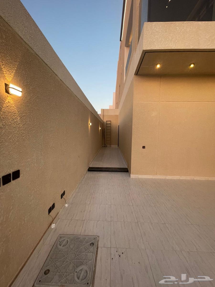 6 bedroom apartment in Al Bayan, Riyadh 22