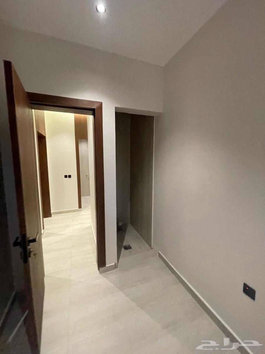 6 bedroom apartment in Al Bayan, Riyadh 7