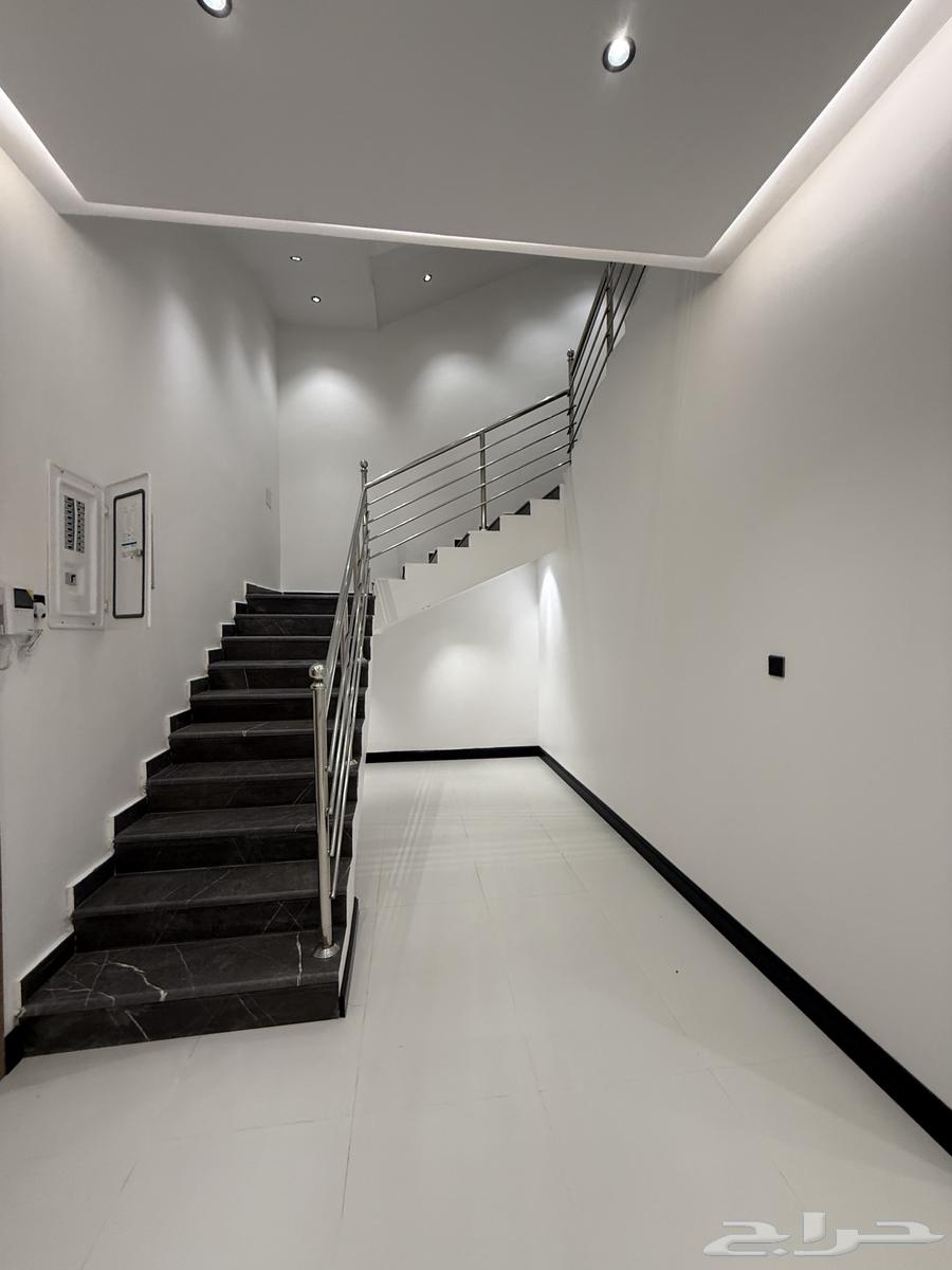 6 bedroom villa in Dhahrat Laban 11
