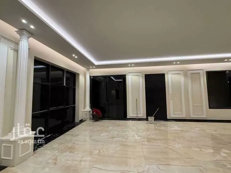 فيلا 7 غرف في عرقة 4