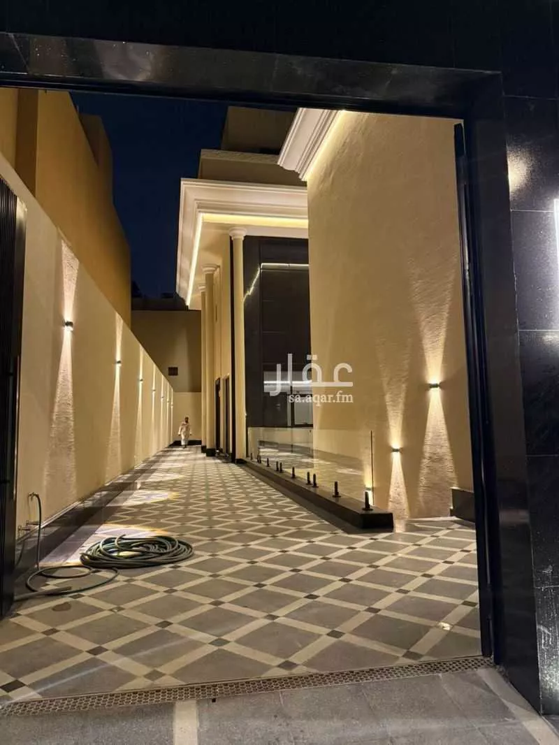 فيلا 7 غرف في عرقة 5