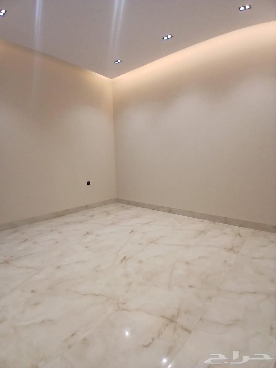 9 bedroom villa in Al Bayan 5