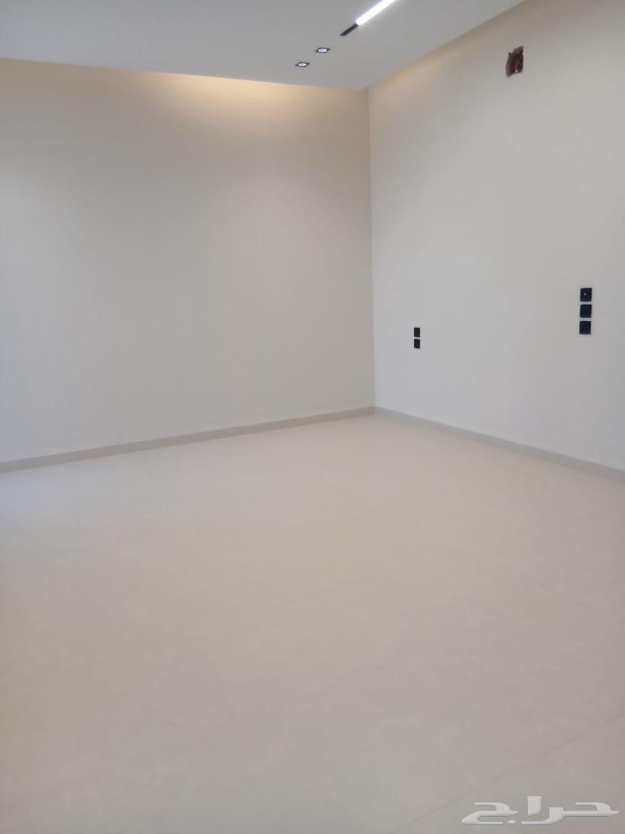 9 bedroom villa in Al Bayan 6