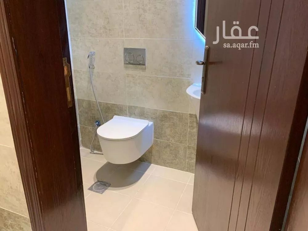 فيلا 5 غرف في الياقوت 18