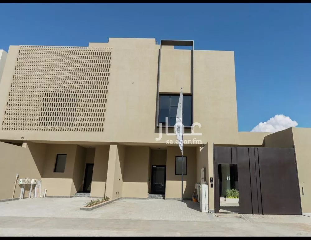 4 bedroom floor in Al Aridh 3