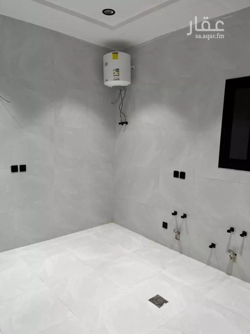 5 bedroom floor in Al Rimal 9