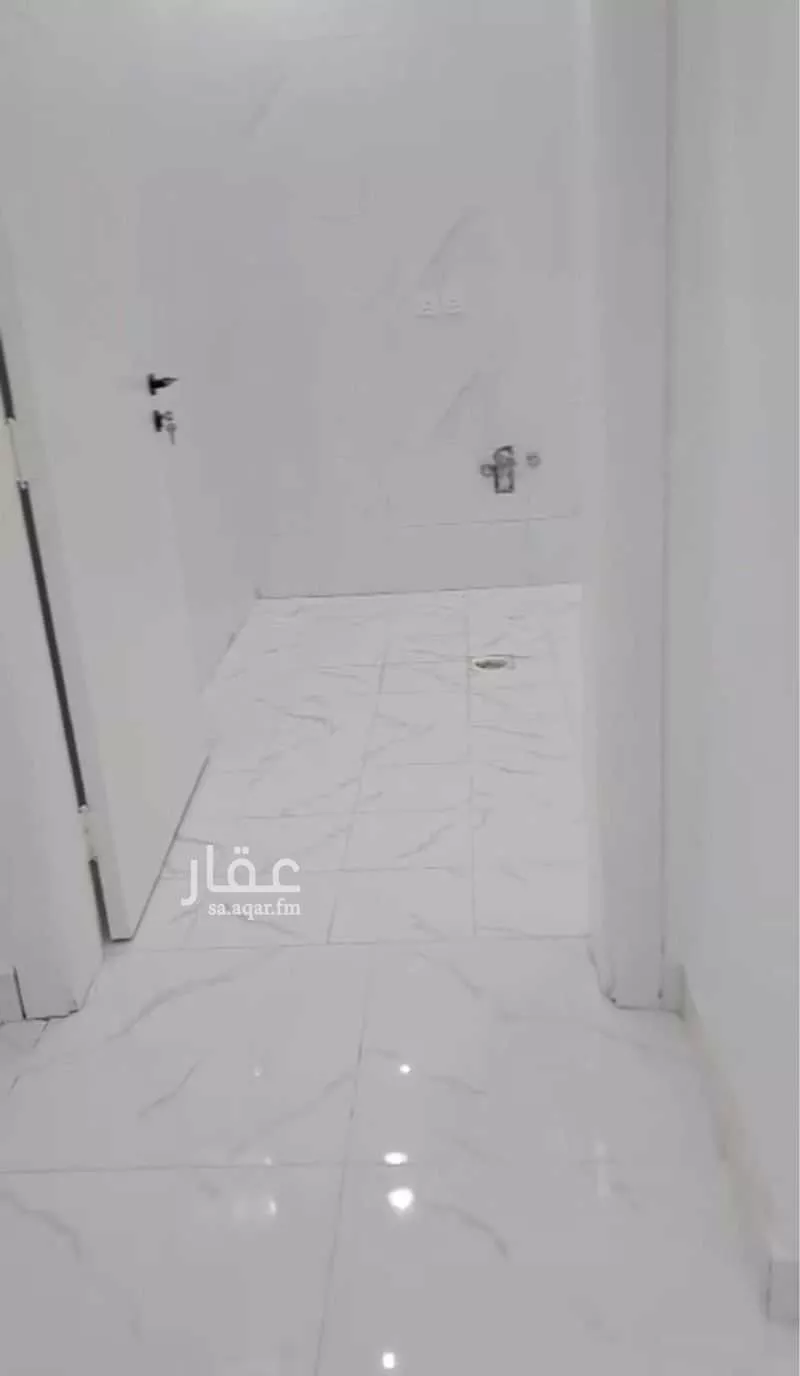 3 bedroom floor in Al Falah 2