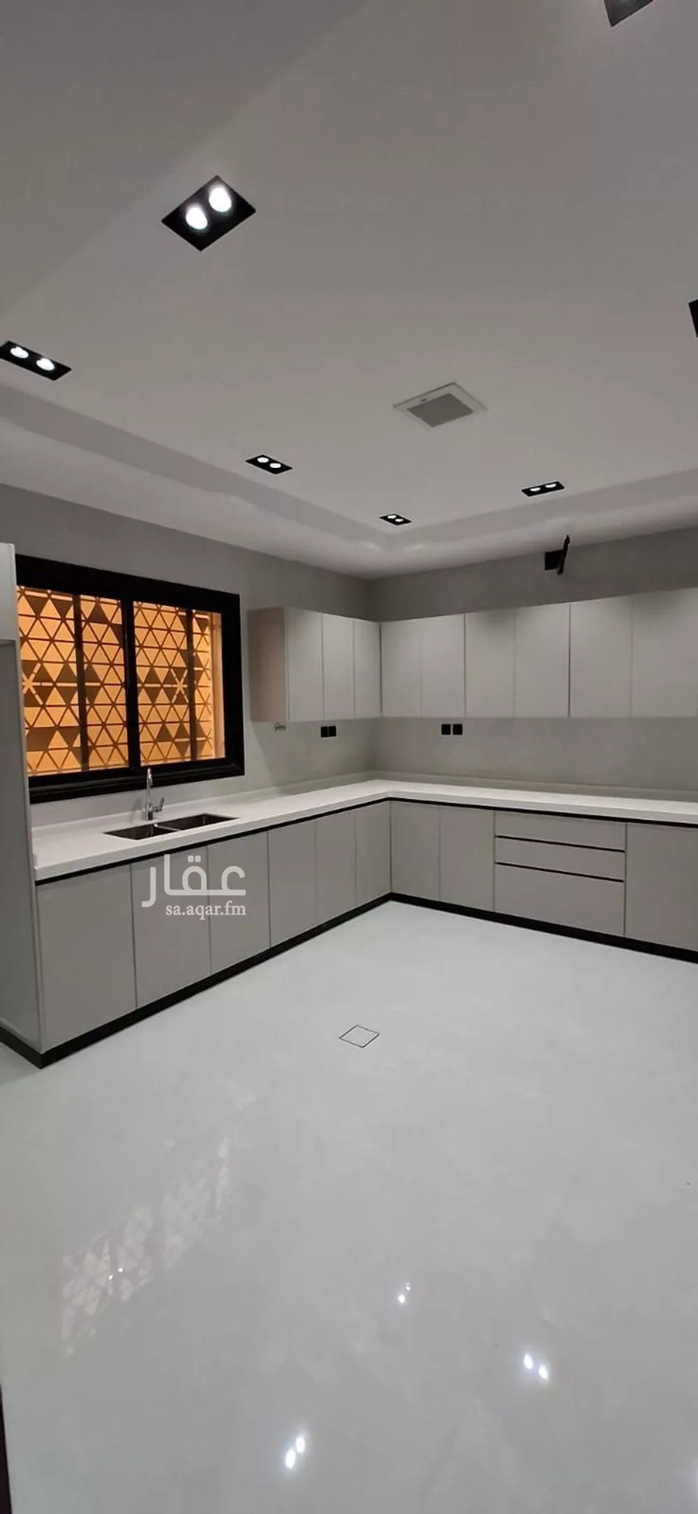 8 bedroom villa in Dahiat Namar 20
