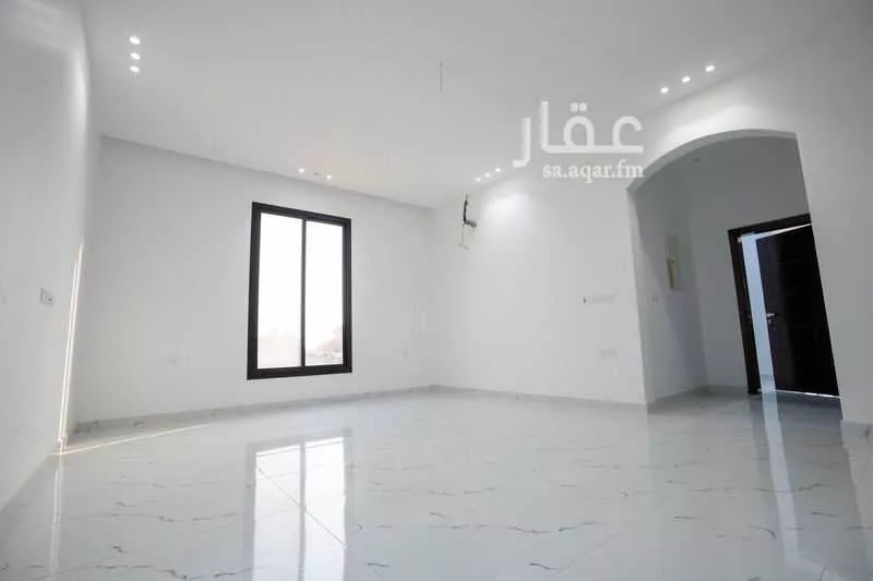 فيلا 7 غرف في الصوارى 22