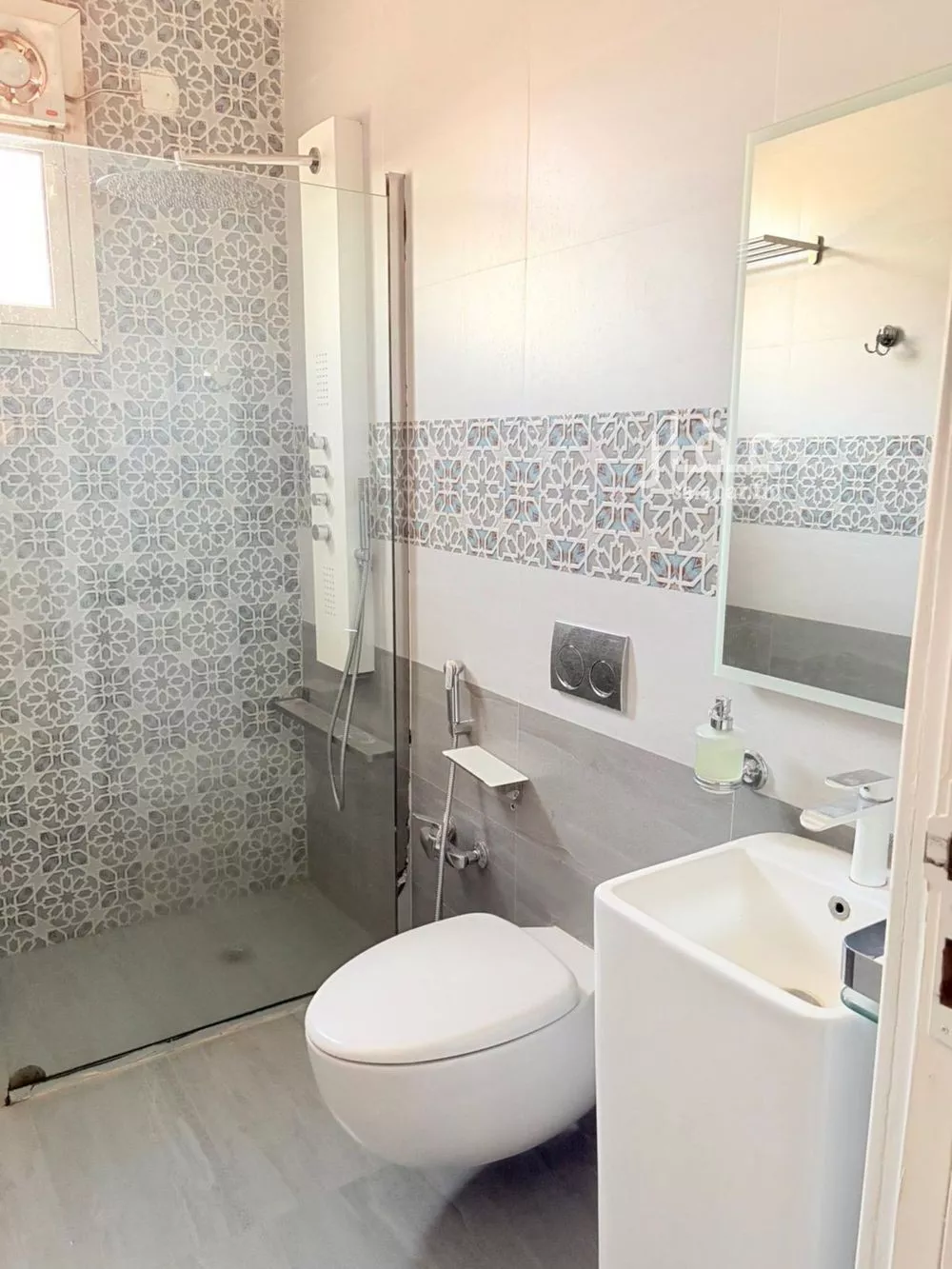 3 bedroom apartment in Al Malqa 3