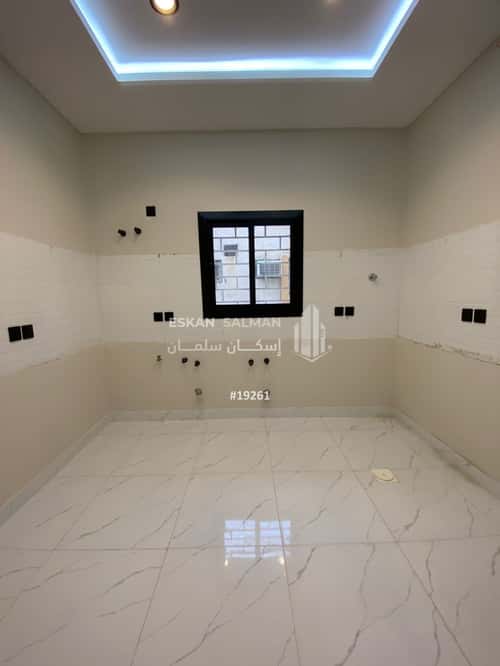 5 bedroom apartment in Al Sharayea 3